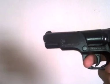 Πυροβολισμοί και χτυπήματα σε θαμώνα σε ψησταριά στο Αιγάλεω
